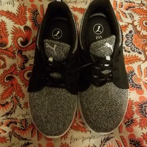 Puma shoes size 6.5